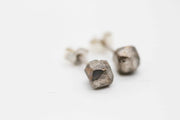 Ohrstecker Pebbles schwarz